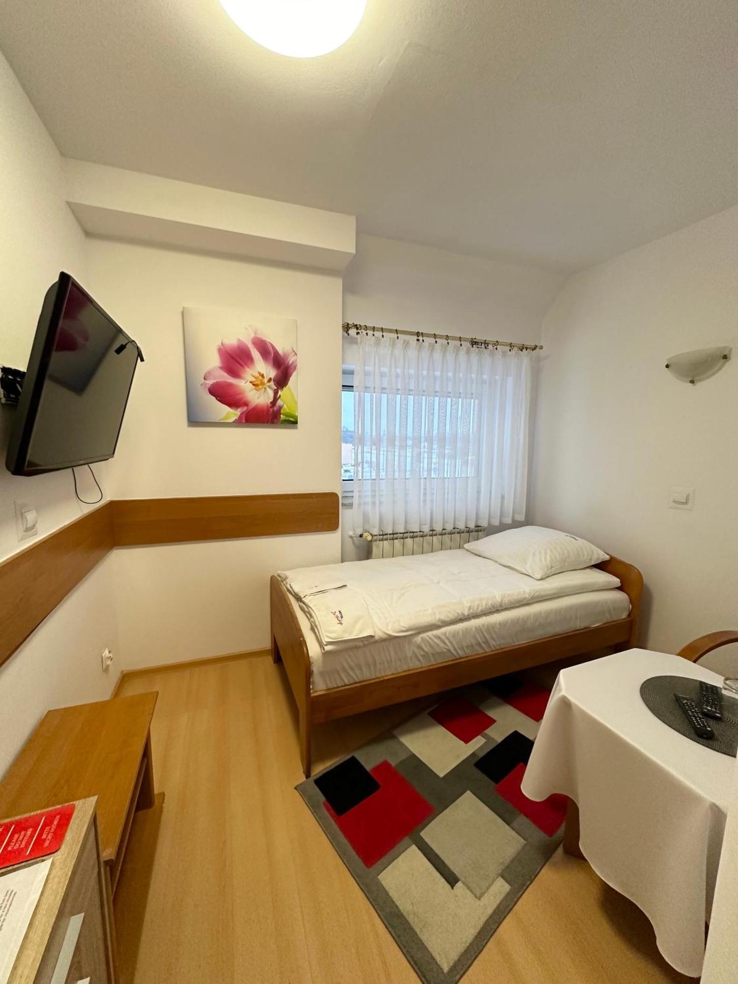 Motel Za Miedza Bralin Luaran gambar