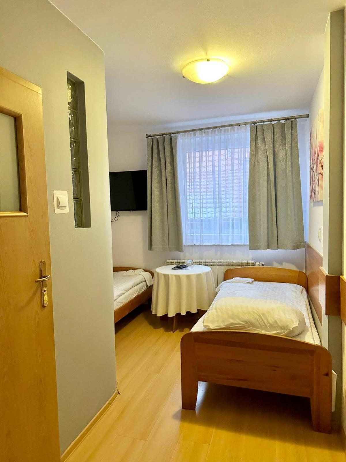 Motel Za Miedza Bralin Luaran gambar