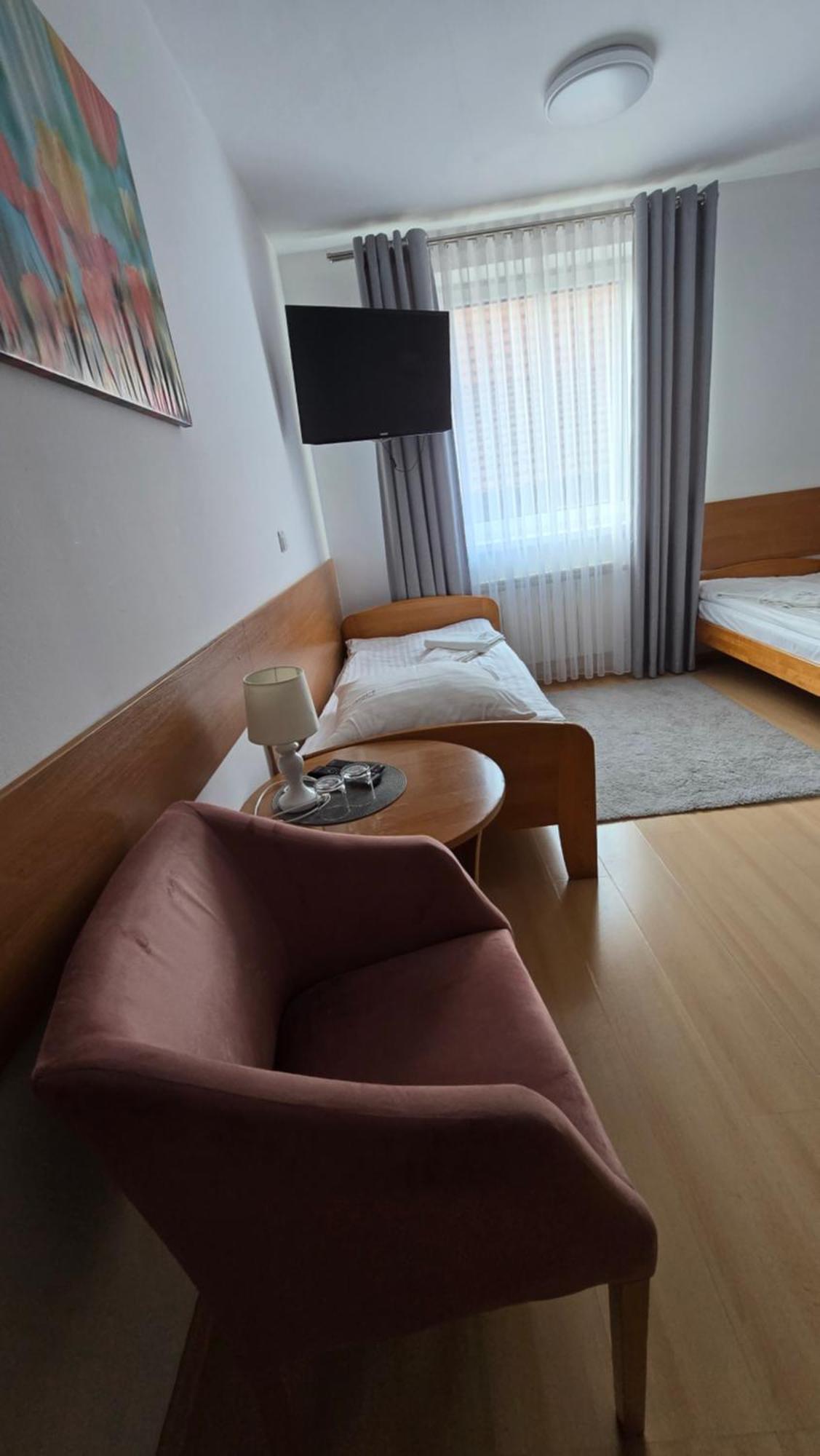 Motel Za Miedza Bralin Luaran gambar